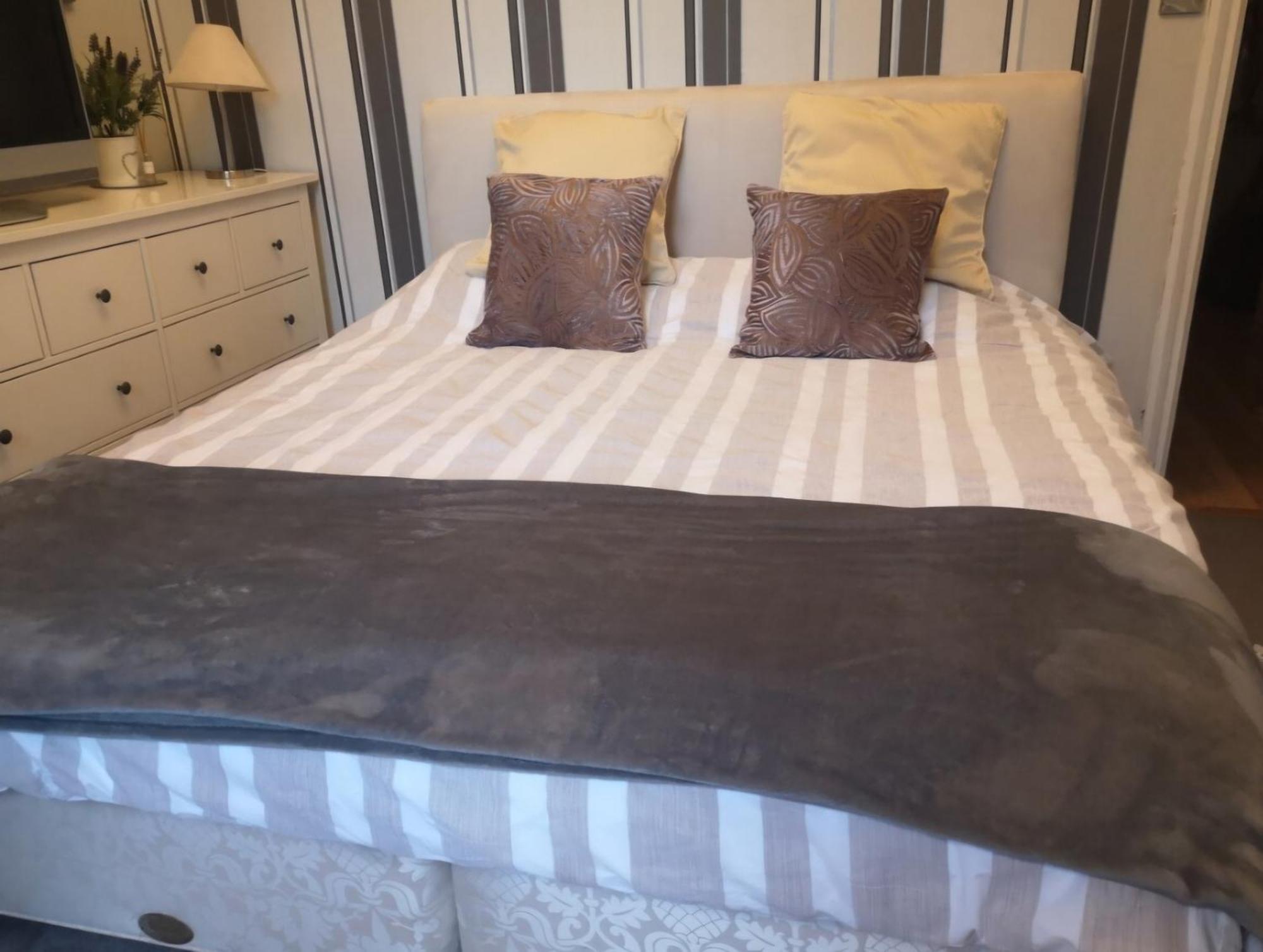 Alloggio in famiglia Spacious Double Bedroom In Kensington Londra